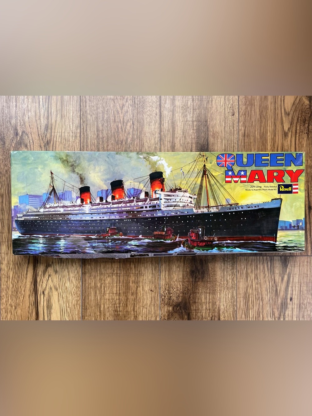 Revell Queen Mary Model Ship Kit – please see all photos.